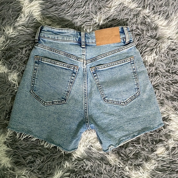 H&M Mom Jeans - Picture 2 of 3